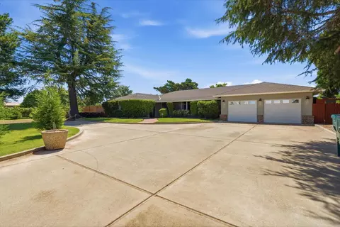 Exterior - 7148 E Waterloo Rd, Stockton, CA 95215 photo 10 of 11