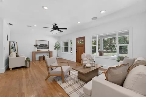 Living - 4335 Walnut Ave, Carmichael, CA 95608 photo 3 of 5