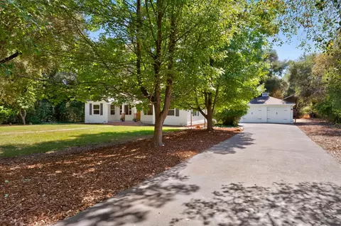 Exterior - 4335 Walnut Ave, Carmichael, CA 95608 photo 2 of 22