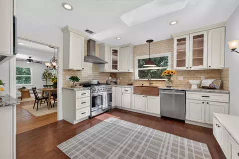 Kitchen - 4335 Walnut Ave, Carmichael, CA 95608 photo 2 of 3