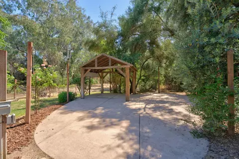 Exterior - 4335 Walnut Ave, Carmichael, CA 95608 photo 12 of 22