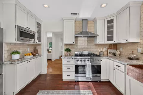 Kitchen - 4335 Walnut Ave, Carmichael, CA 95608 photo 3 of 3