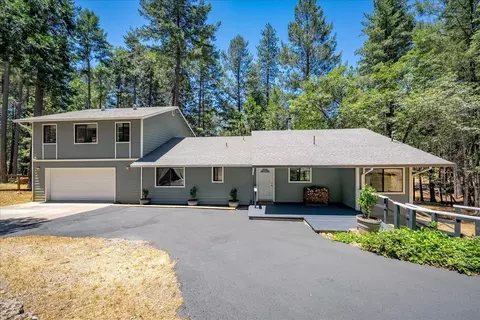 5582 Sierra Springs Dr, Pollock Pines, CA 95726