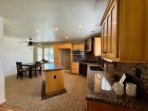 658 Lee Ave, Newman, CA 95360 photo 9