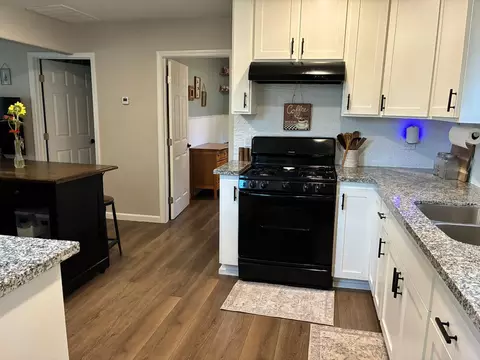 Kitchen - 1613 W Biggs Gridley Rd, Gridley, CA 95948 photo 1 of 2