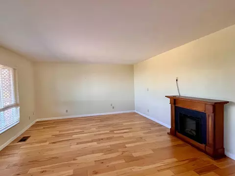 24 Oakcrest Dr, Oroville, CA 95966