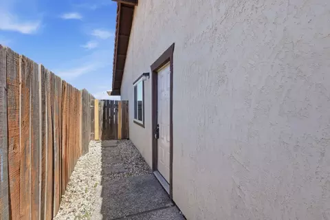 Exterior - 180 E Grant Line Rd, Tracy, CA 95376 photo 3 of 5
