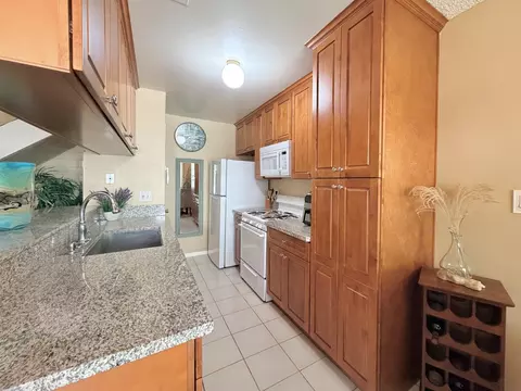 Kitchen - 2848 Bidwell St #3, Davis, CA 95618 photo 2 of 3