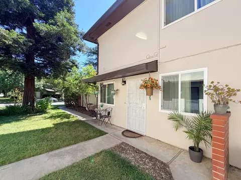 Exterior - 2848 Bidwell St #3, Davis, CA 95618 photo 1 of 4