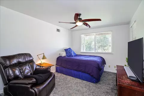 Bedroom - 28937 Upper Rd, Newman, CA 95360 photo 4 of 4