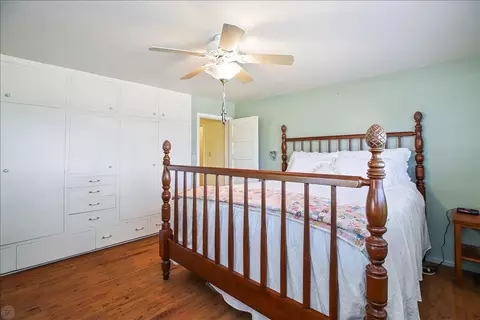 Bedroom - 28937 Upper Rd, Newman, CA 95360 photo 2 of 4