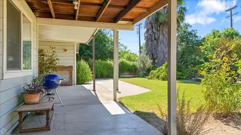 Exterior - 28937 Upper Rd, Newman, CA 95360 photo 7 of 20