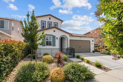 1587 Mcclure St, Woodland, CA 95776