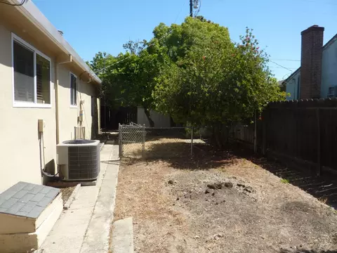 719 S Maple Ave, Manteca, CA 95337 photo 3