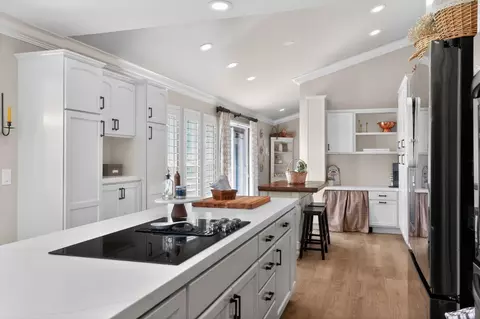 Kitchen - 34672 Bernard Rd, Tracy, CA 95377 photo 8 of 10