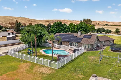 View/Area - 34672 Bernard Rd, Tracy, CA 95377 photo 1 of 6