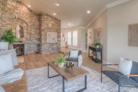 Living - 34672 Bernard Rd, Tracy, CA 95377 photo 2 of 3
