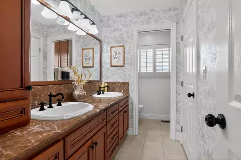 Bath - 34672 Bernard Rd, Tracy, CA 95377 photo 6 of 7