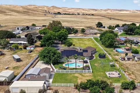 View/Area - 34672 Bernard Rd, Tracy, CA 95377 photo 3 of 6