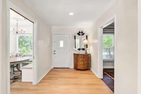 Entry Way - 4960 Paloma Ave, Carmichael, CA 95608 photo 1 of 2