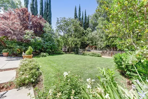 Exterior - 4960 Paloma Ave, Carmichael, CA 95608 photo 13 of 22