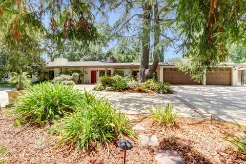 Exterior - 4960 Paloma Ave, Carmichael, CA 95608 photo 2 of 22