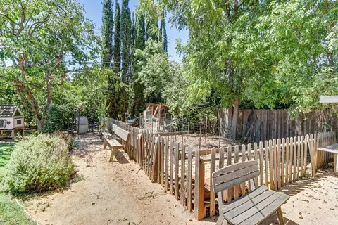 Exterior - 4960 Paloma Ave, Carmichael, CA 95608 photo 14 of 22