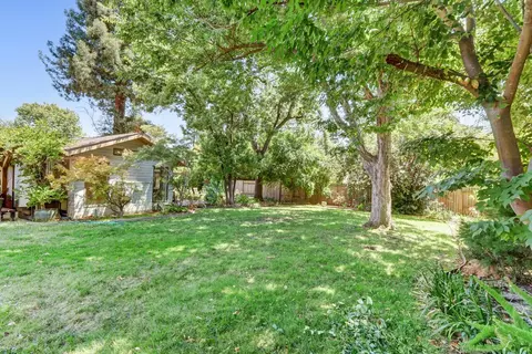Exterior - 4960 Paloma Ave, Carmichael, CA 95608 photo 10 of 22