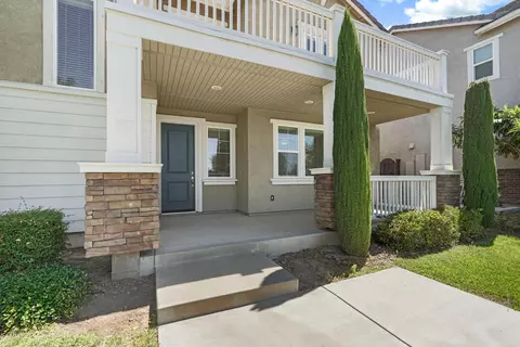 Exterior - 577 Lakeside Dr, Lathrop, CA 95330 photo 4 of 16