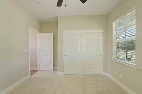 Bedroom - 577 Lakeside Dr, Lathrop, CA 95330 photo 2 of 9