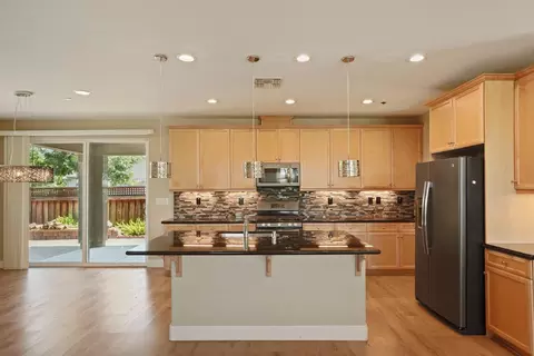 Kitchen - 577 Lakeside Dr, Lathrop, CA 95330 photo 1 of 4