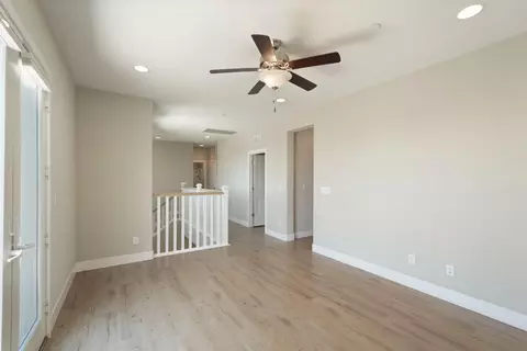 Living - 577 Lakeside Dr, Lathrop, CA 95330 photo 7 of 7