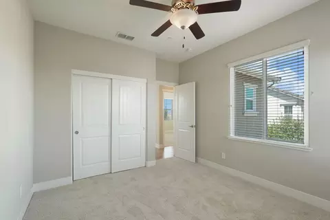 Bedroom - 577 Lakeside Dr, Lathrop, CA 95330 photo 6 of 9