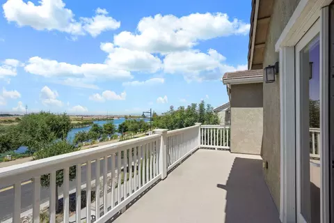Exterior - 577 Lakeside Dr, Lathrop, CA 95330 photo 8 of 16