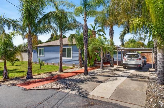 821 Park Rd, Sacramento, CA 95838