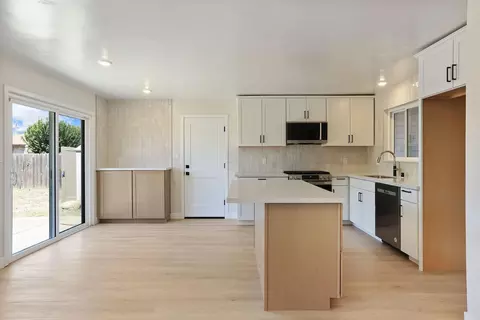 1901 W Locust St, Lodi, CA 95242 photo 5