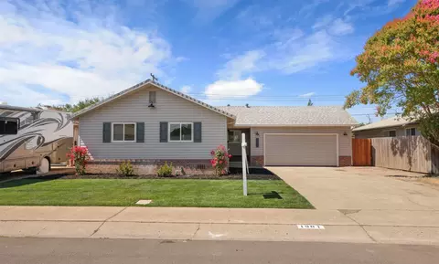 1901 W Locust St, Lodi, CA 95242 photo 1