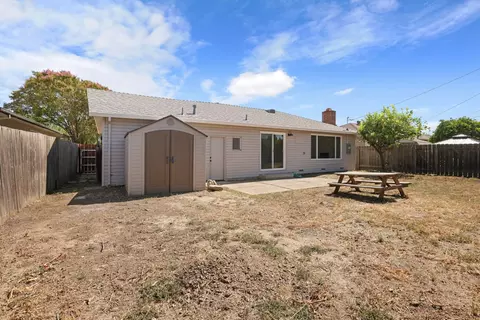 1901 W Locust St, Lodi, CA 95242 photo 24
