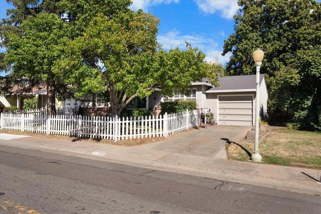 1405 63rd St, Sacramento, CA 95819