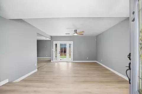 Living - 2600 Yale Ave, Turlock, CA 95382 photo 1 of 4