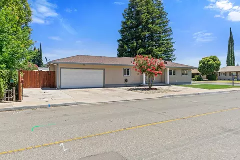Exterior - 2600 Yale Ave, Turlock, CA 95382 photo 3 of 8