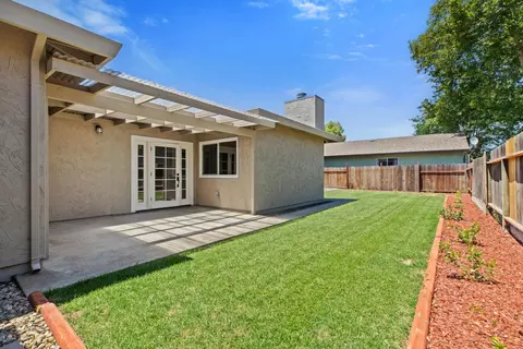 Exterior - 2600 Yale Ave, Turlock, CA 95382 photo 6 of 8