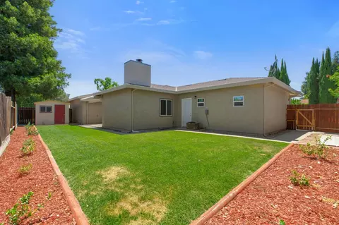 Exterior - 2600 Yale Ave, Turlock, CA 95382 photo 7 of 8