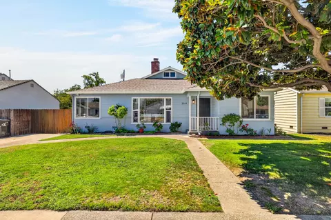 2344 24th Ave, Sacramento, CA 95822