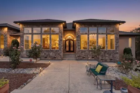 8950 Gilardi Rd, Newcastle, CA 95658
