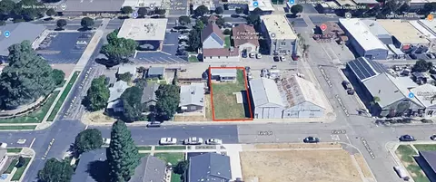 215 W 1st St, Ripon, CA 95366 photo 1