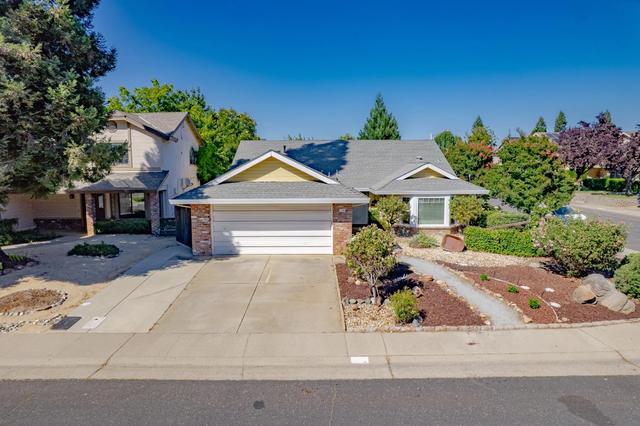 1340 Kingswood Dr, Roseville, CA 95678