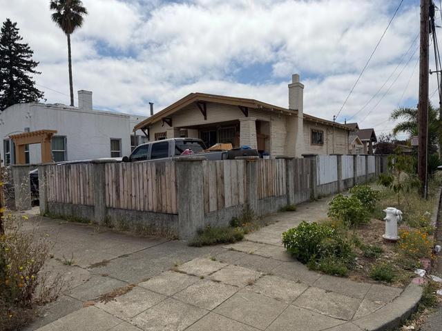 2300 85th Ave, Oakland, CA 94605
