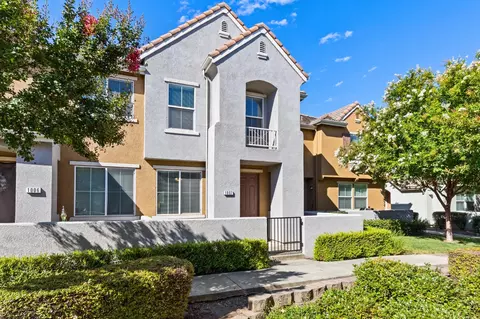 1007 Dante Cir, Roseville, CA 95678