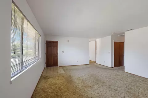 Living - 19035 Monte Vista Dr, Linden, CA 95236 photo 4 of 9